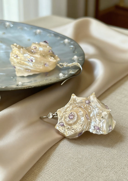 Handmade Conch Earrings for Woman Natural Shell Earrings with Hand-drawn Pattern